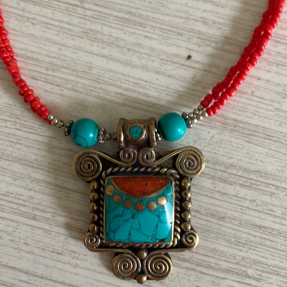 Turquoise and bead necklace - Picture 1 of 3